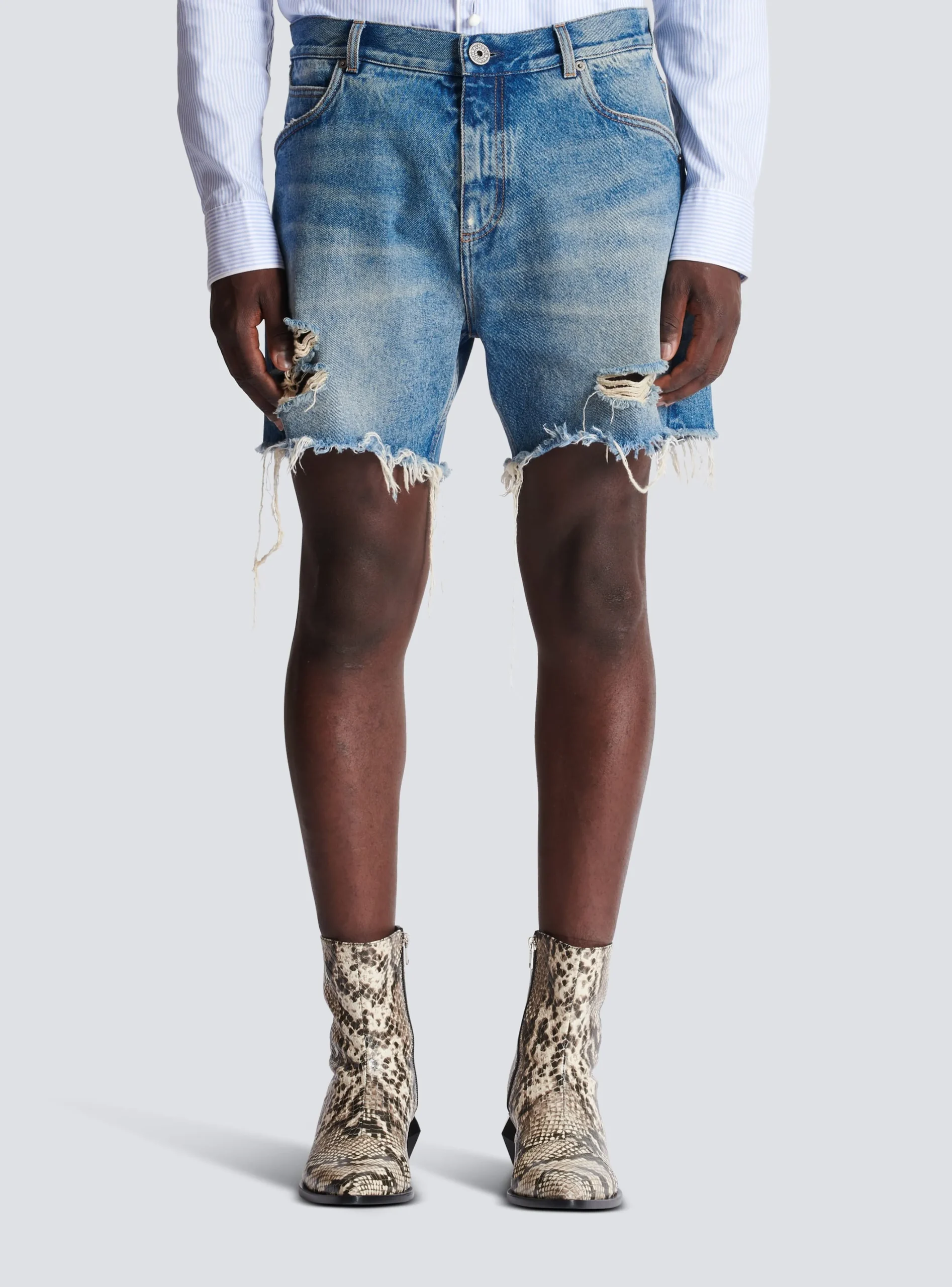 Unisex Shorts In Vintage Wash Denim-Balmain Flash Sale